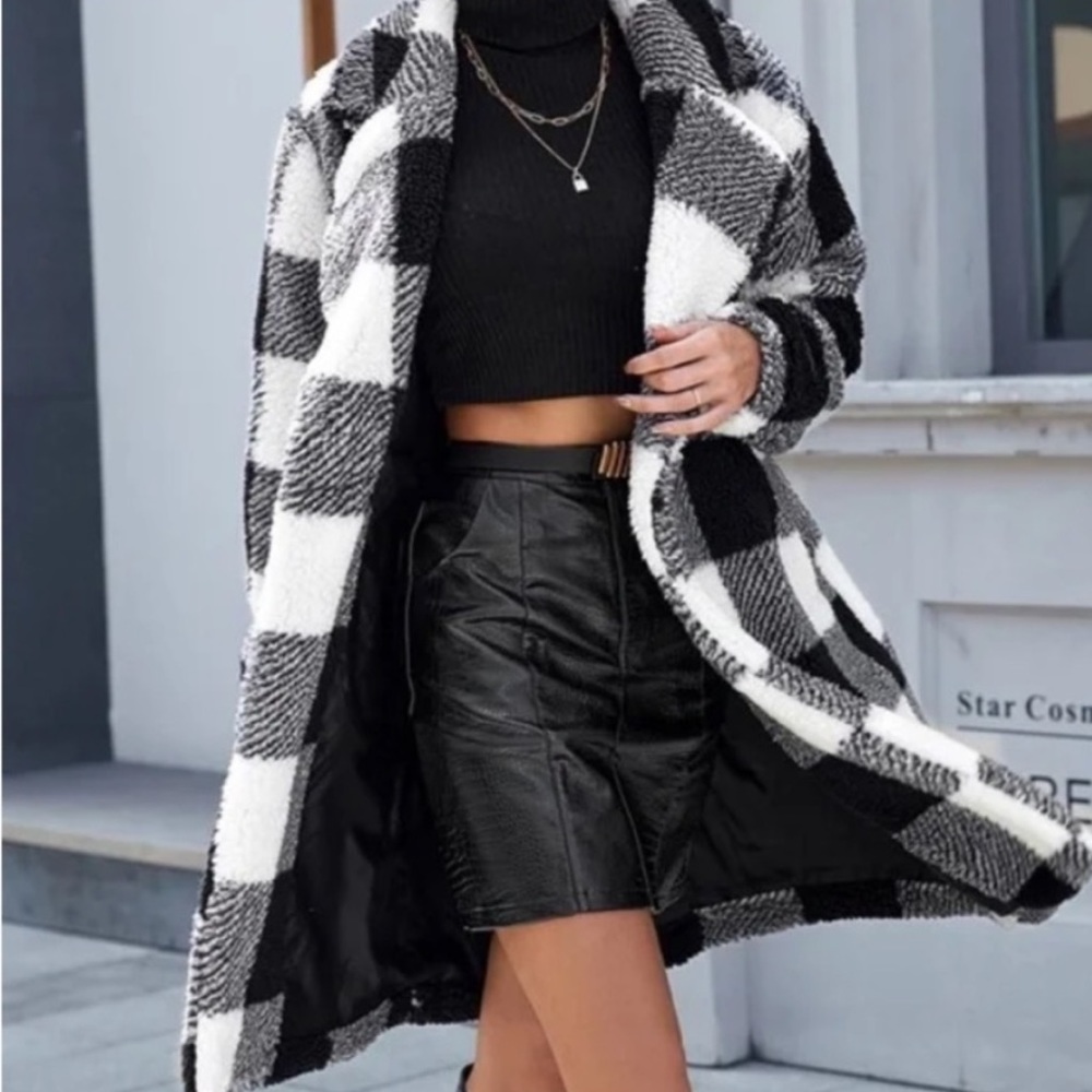 Luxe black white cozy gingham plaid teddy jacket coat - Picture 2 of 6
